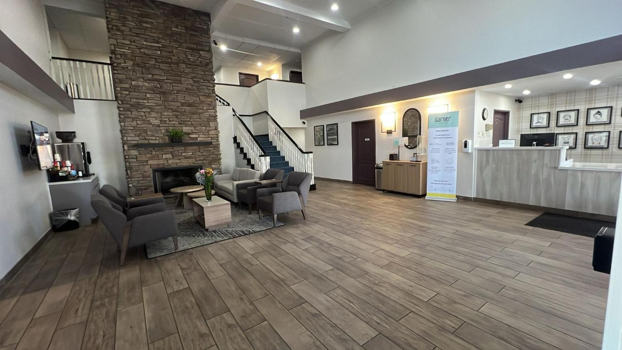 Garner Hotel By Ihg Phoenix - Surprise Exterior photo